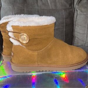 Koolaburra by UGG Nalie Mini Women’s Boots Size 10